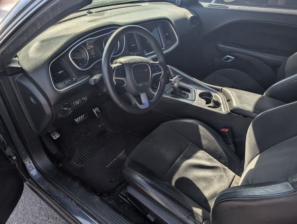 Used 2016 Dodge Challenger R/T Scat Pack w/ Leather Interior Group RWD image 7