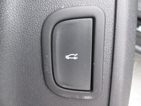 Certified 2025 GMC Acadia Elevation image 10