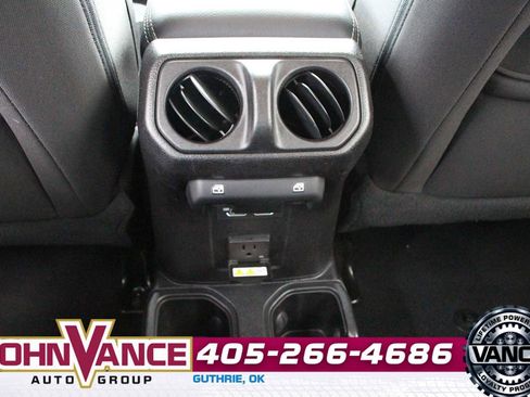 Used 2021 Jeep Wrangler Unlimited Sahara AWD/4WD image 27