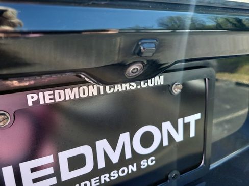 Certified 2022 Jeep Wagoneer Series I AWD/4WD image 11