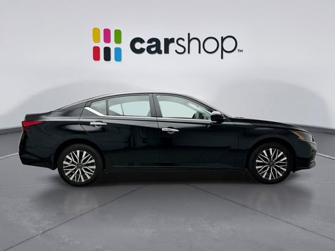 Used 2023 Nissan Altima 2.5 SV image 6