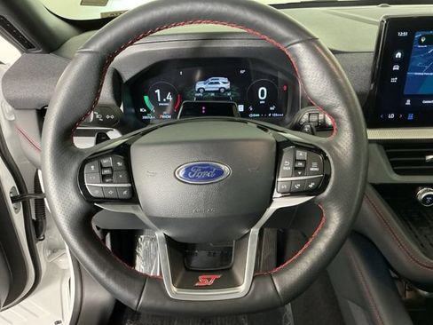 Used 2025 Ford Explorer ST w/ Sun And Sound Package AWD/4WD image 18