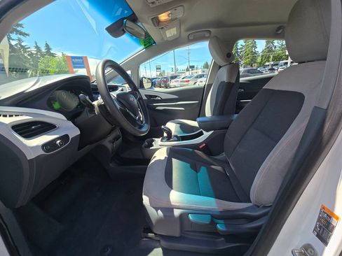 Used 2020 Chevrolet Bolt LT FWD image 21