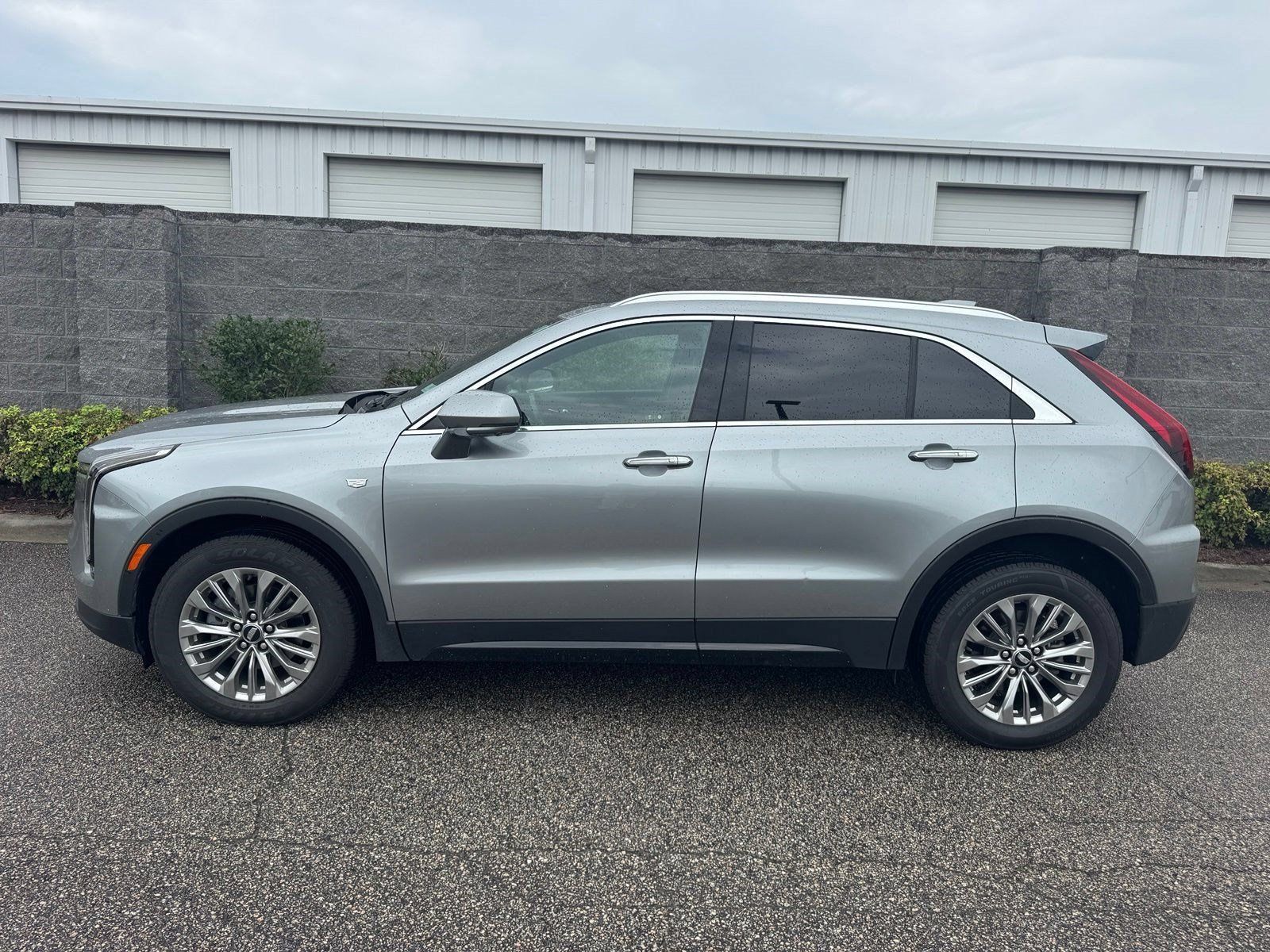 Used 2025 Cadillac XT4 Premium Luxury AWD/4WD image 3