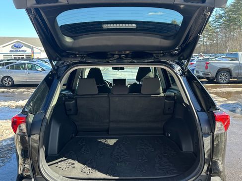 Used 2023 Toyota RAV4 AWD Hybrid image 9