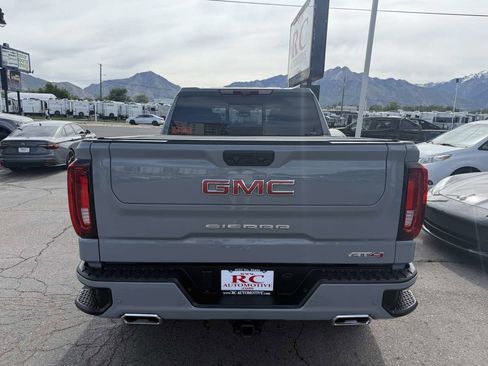 Used 2025 GMC Sierra 1500 AT4 w/ AT4 Premium Package AWD/4WD image 6