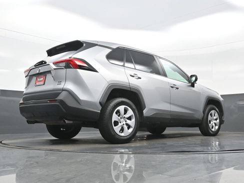 Used 2024 Toyota RAV4 LE AWD/4WD image 30