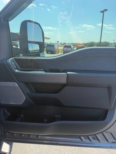 Used 2024 Ford F250 Lariat w/ Sport Appearance Package AWD/4WD image 17