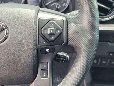 Used 2022 Toyota Tacoma TRD Off-Road w/ TRD Premium Off Road Package RWD image 22