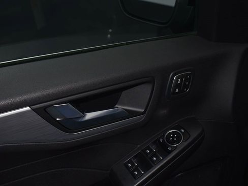 Used 2023 Ford Escape Platinum image 6