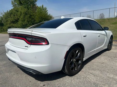 Used 2018 Dodge Charger R/T w/ Plus Group RWD image 4