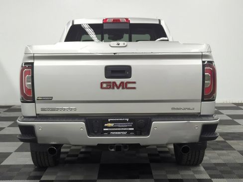 Used 2017 GMC Sierra 1500 Denali AWD/4WD image 6