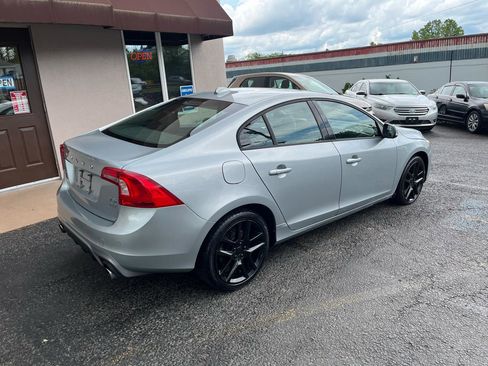 Used 2017 Volvo S60 T5 Dynamic w/ Vision Package AWD/4WD image 5