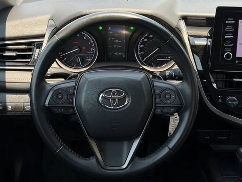 Used 2022 Toyota Camry SE FWD image 18