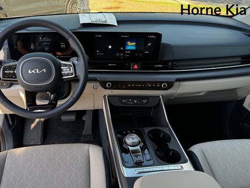 New 2026 Kia Carnival EX image 12