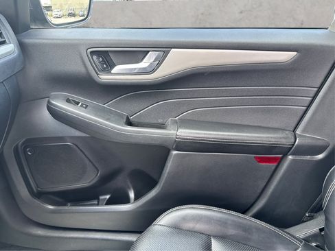 Used 2021 Ford Escape SEL w/ Technology Package AWD/4WD image 30