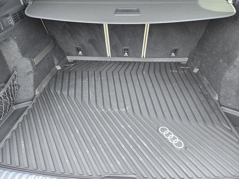 Certified 2025 Audi Q5 Prestige image 40