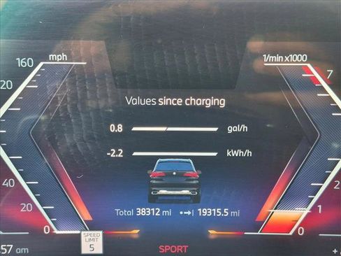 Used 2025 BMW X5 xDrive50e AWD/4WD image 10