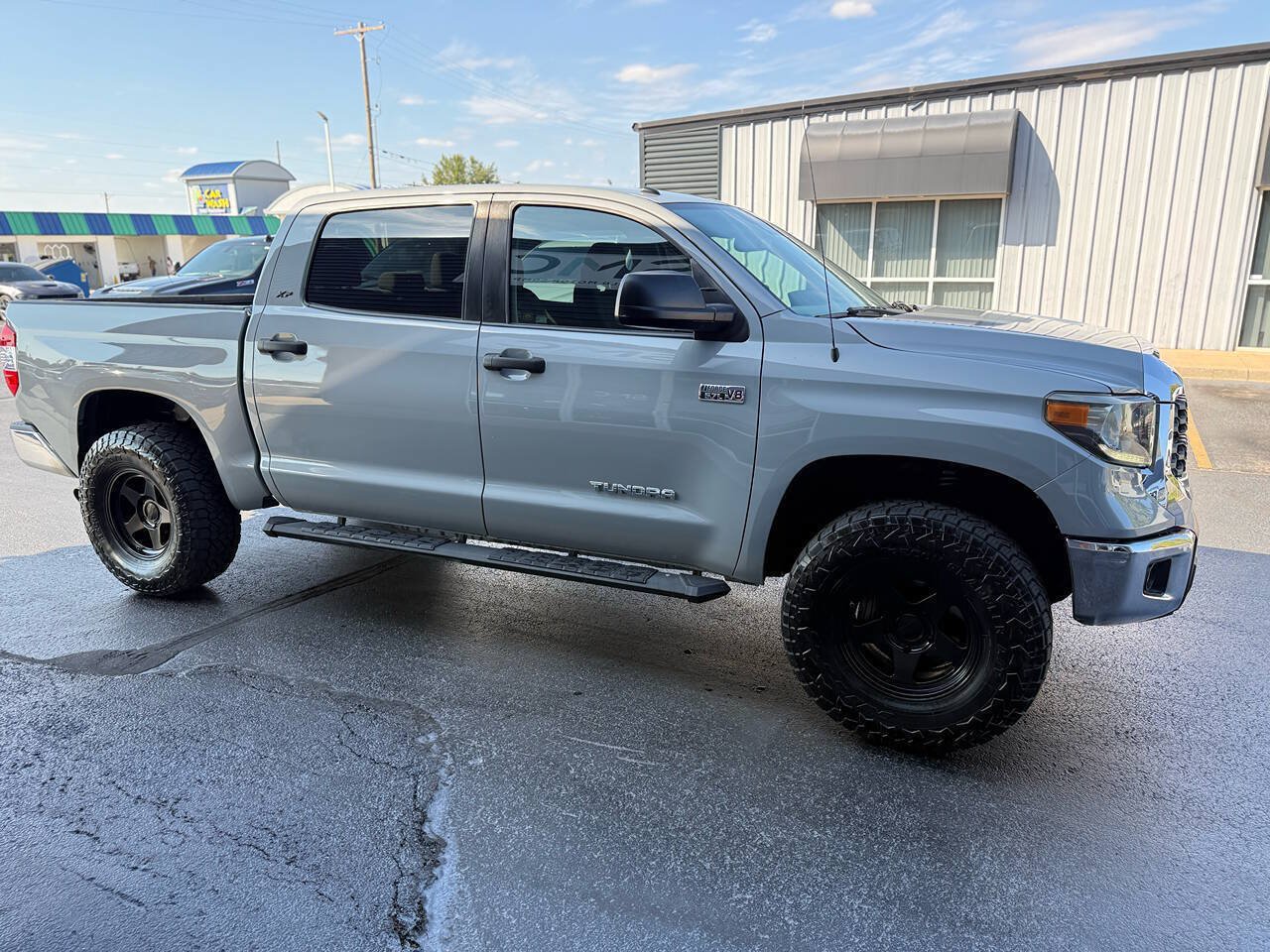 Used 2019 Toyota Tundra SR5 w/ SR5 Upgrade Package AWD/4WD image 6