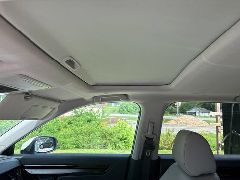 Used 2025 Honda CR-V EX-L image 10