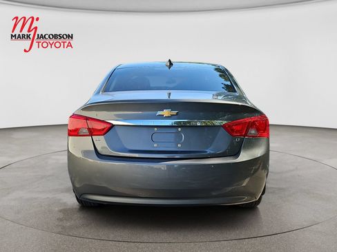 Used 2016 Chevrolet Impala LT FWD image 10