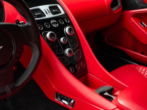 Used 2014 Aston Martin Vanquish Coupe RWD image 17
