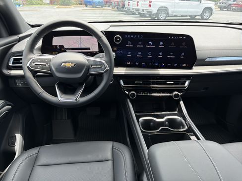 New 2026 Chevrolet Traverse LT w/ LPO, Floor Liner Package FWD image 24