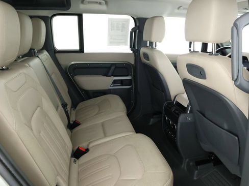 Used 2020 Land Rover Defender 110 S image 23