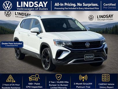 Used 2023 Volkswagen Taos SE w/ Black Wheel Package