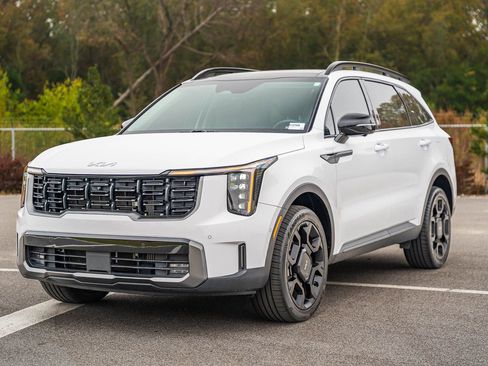 Certified 2024 Kia Sorento SX image 3