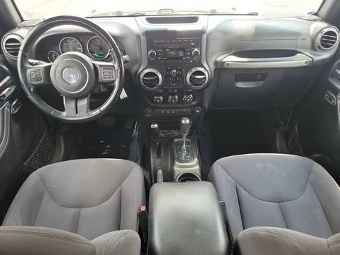 Used 2015 Jeep Wrangler Unlimited Sport w/ Quick Order Package 24S AWD/4WD image 9