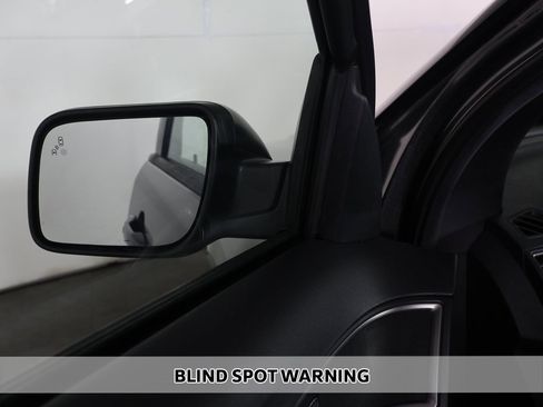 Used 2019 Ford Explorer XLT w/ Equipment Group 202A image 4