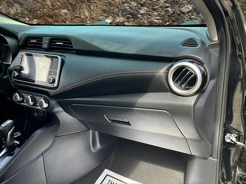 Used 2021 Nissan Versa SR image 16