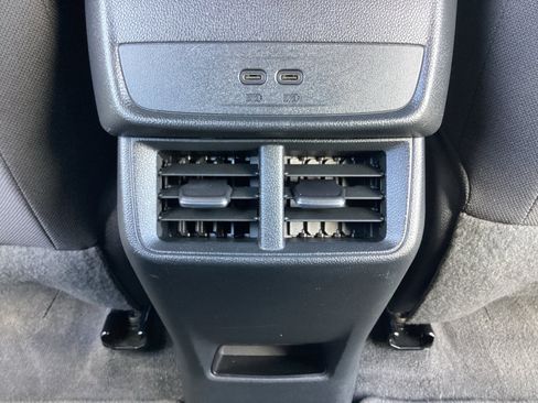 Used 2025 Chevrolet Equinox LT FWD image 29
