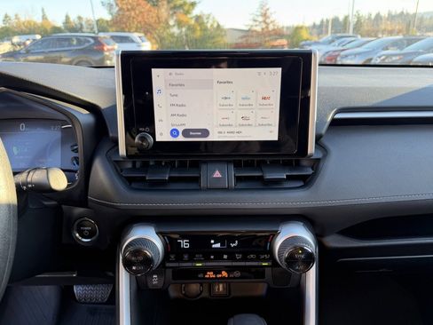 Used 2023 Toyota RAV4 Woodland Edition image 21