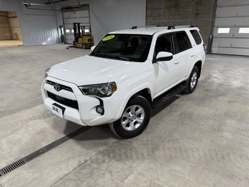 Used 2020 Toyota 4Runner SR5 image 36