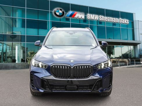Used 2026 BMW X5 sDrive40i w/ M Sport Package RWD image 2