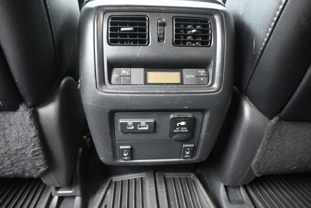 Used 2020 Nissan Pathfinder SL FWD image 15