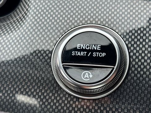 Certified 2025 Mercedes-Benz CLE 300 4MATIC Coupe image 36