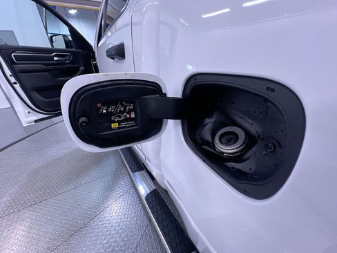 Used 2023 RAM 1500 Big Horn AWD/4WD image 42