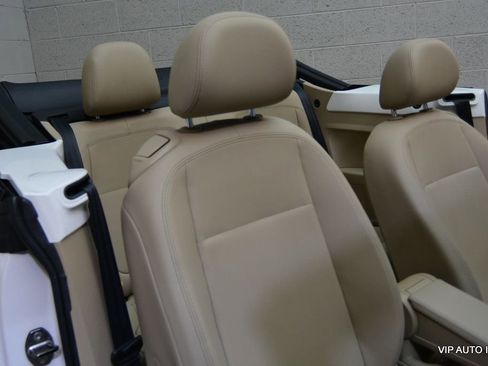Used 2013 Volkswagen Beetle 2.5 image 18