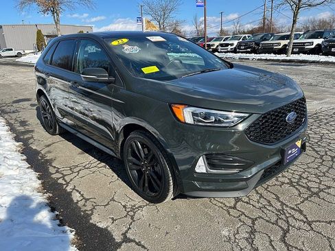 Certified 2022 Ford Edge ST w/ Equipment Group 401A image 3