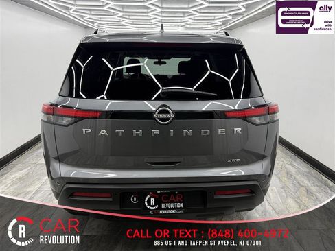Used 2025 Nissan Pathfinder SV AWD/4WD image 5