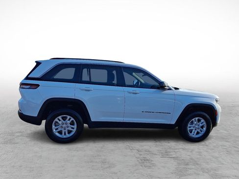 Certified 2023 Jeep Grand Cherokee Laredo image 6