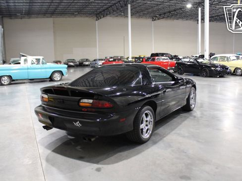 Used 2000 Chevrolet Camaro Z28 w/ SS Performance/Appearance Pkg image 11