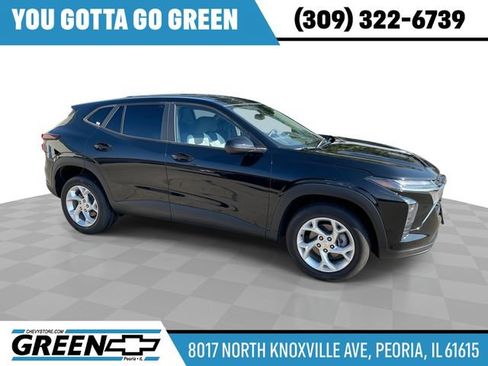Used 2024 Chevrolet Trax LS w/ LS Convenience Package FWD image 1