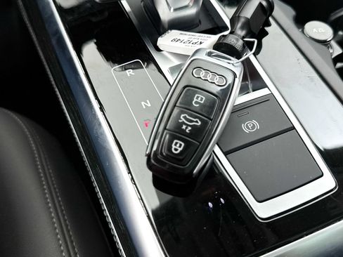 Used 2025 Audi Q7 3.0T Premium Plus AWD/4WD image 40