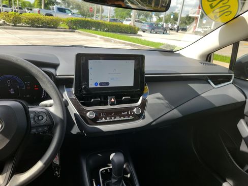 Used 2026 Toyota Corolla LE FWD image 18