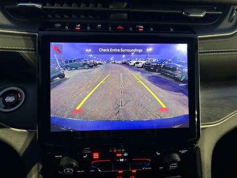 Used 2022 Jeep Grand Cherokee L Limited w/ Trailer Tow Group (B) image 13