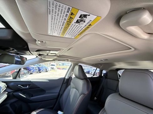 New 2026 Subaru Crosstrek 2.5i Limited w/ Crosstrek Mirror Package image 33